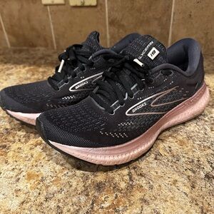 Brooks Glycerin 19 size 8.5